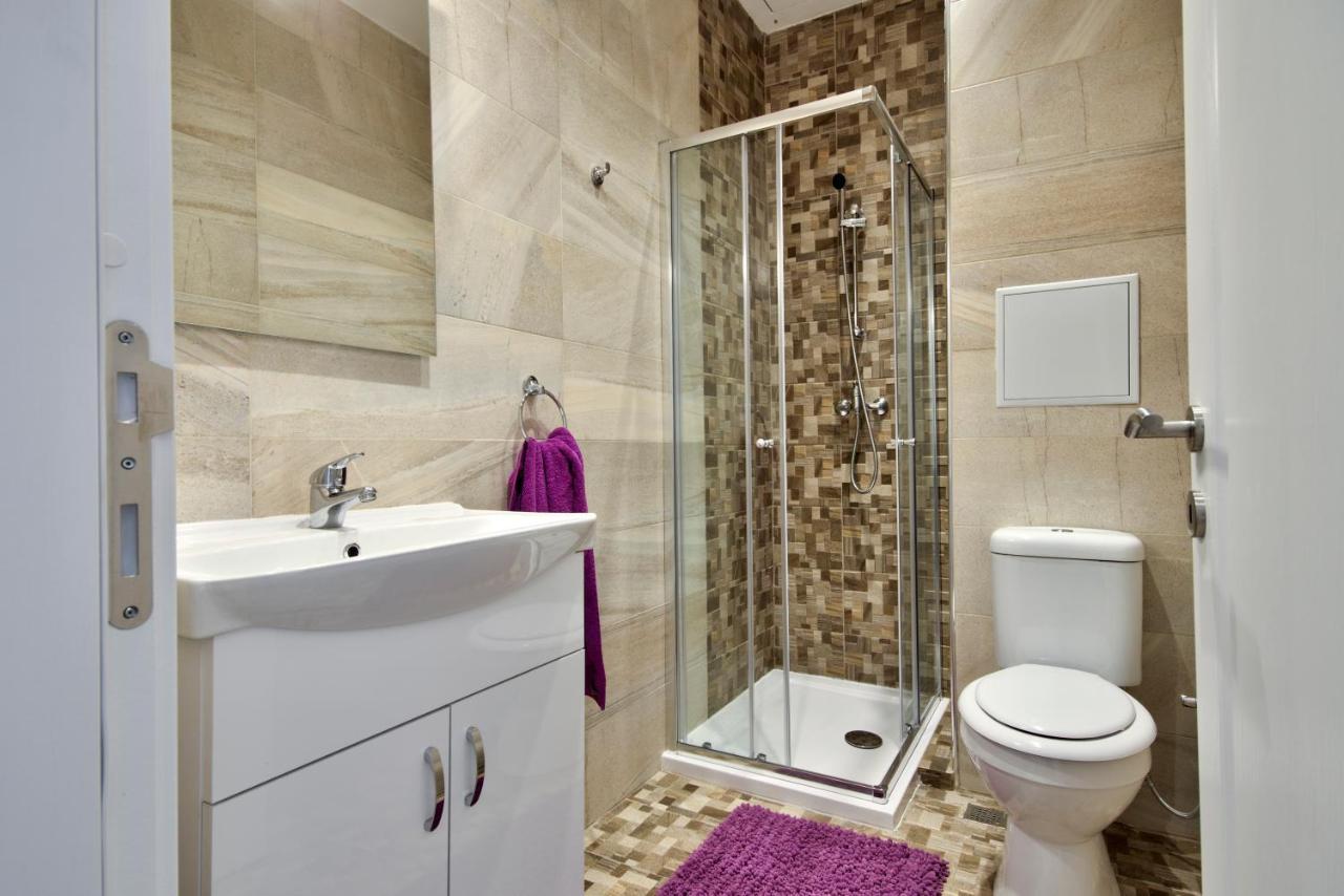 Cozy And Modern Valletta 1-Bedroom Værelse billede